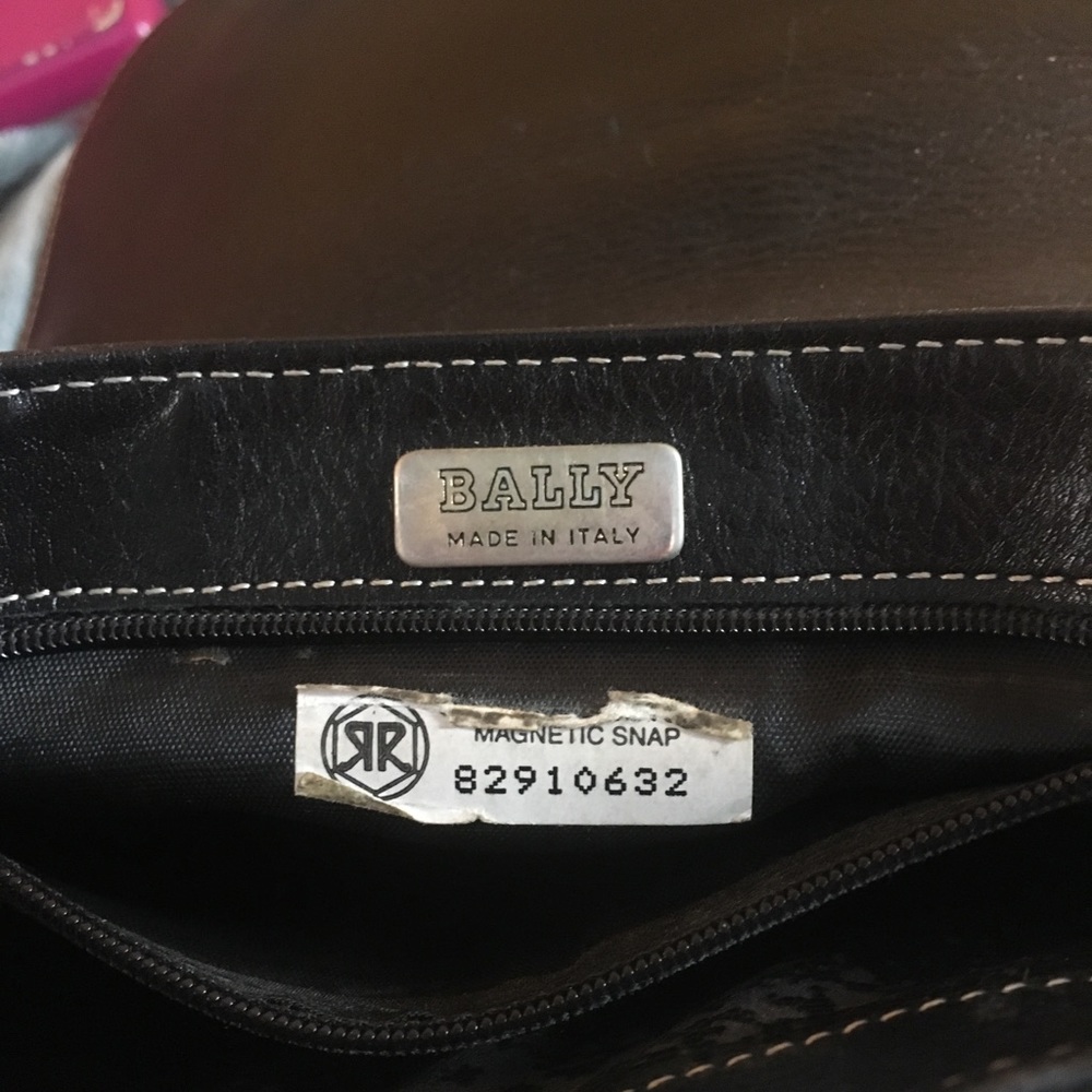 {Bally} Rare vtg Italian leather purse - Picture 4 of 6
